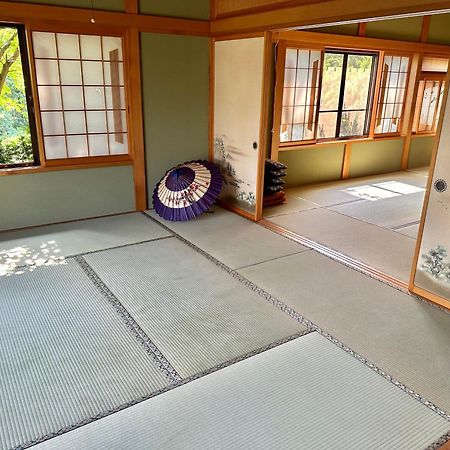 青森伝統芸能を楽しめる繭子の宿 Hachinohe Bagian luar foto