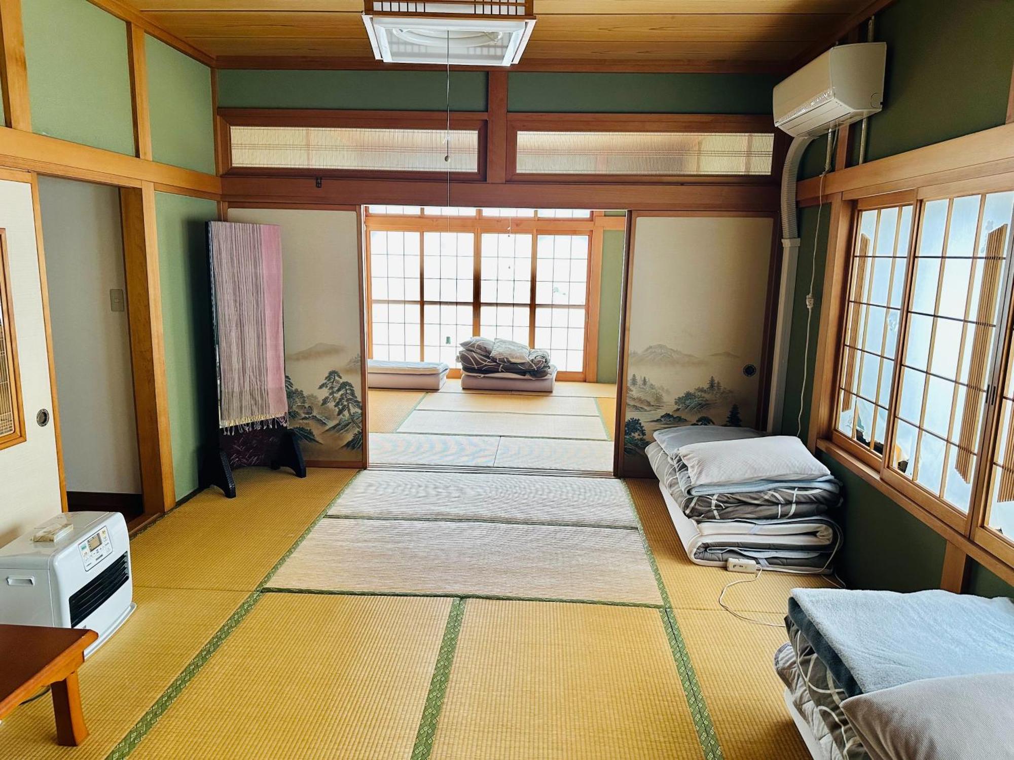 青森伝統芸能を楽しめる繭子の宿 Hachinohe Bagian luar foto