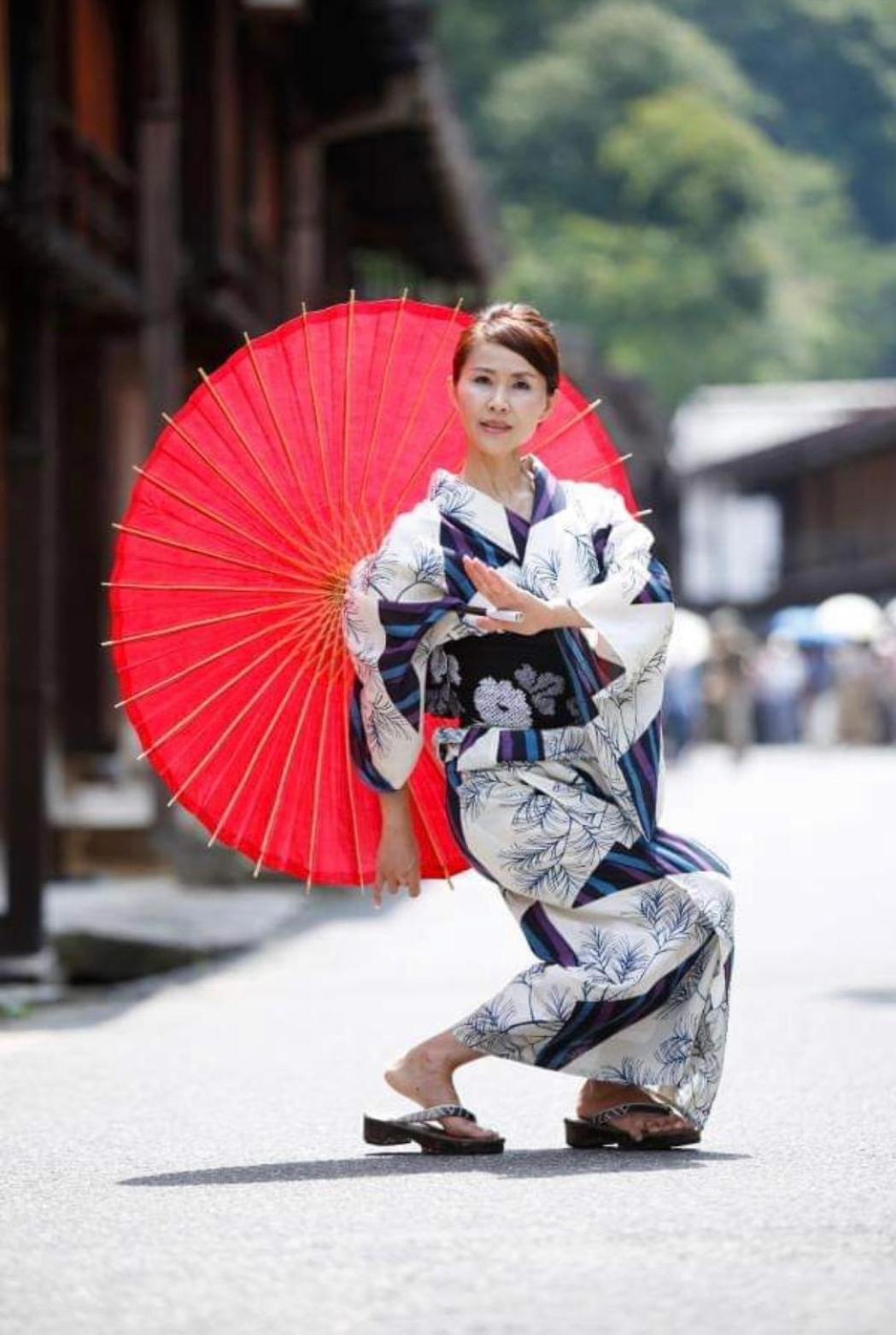 青森伝統芸能を楽しめる繭子の宿 Hachinohe Bagian luar foto