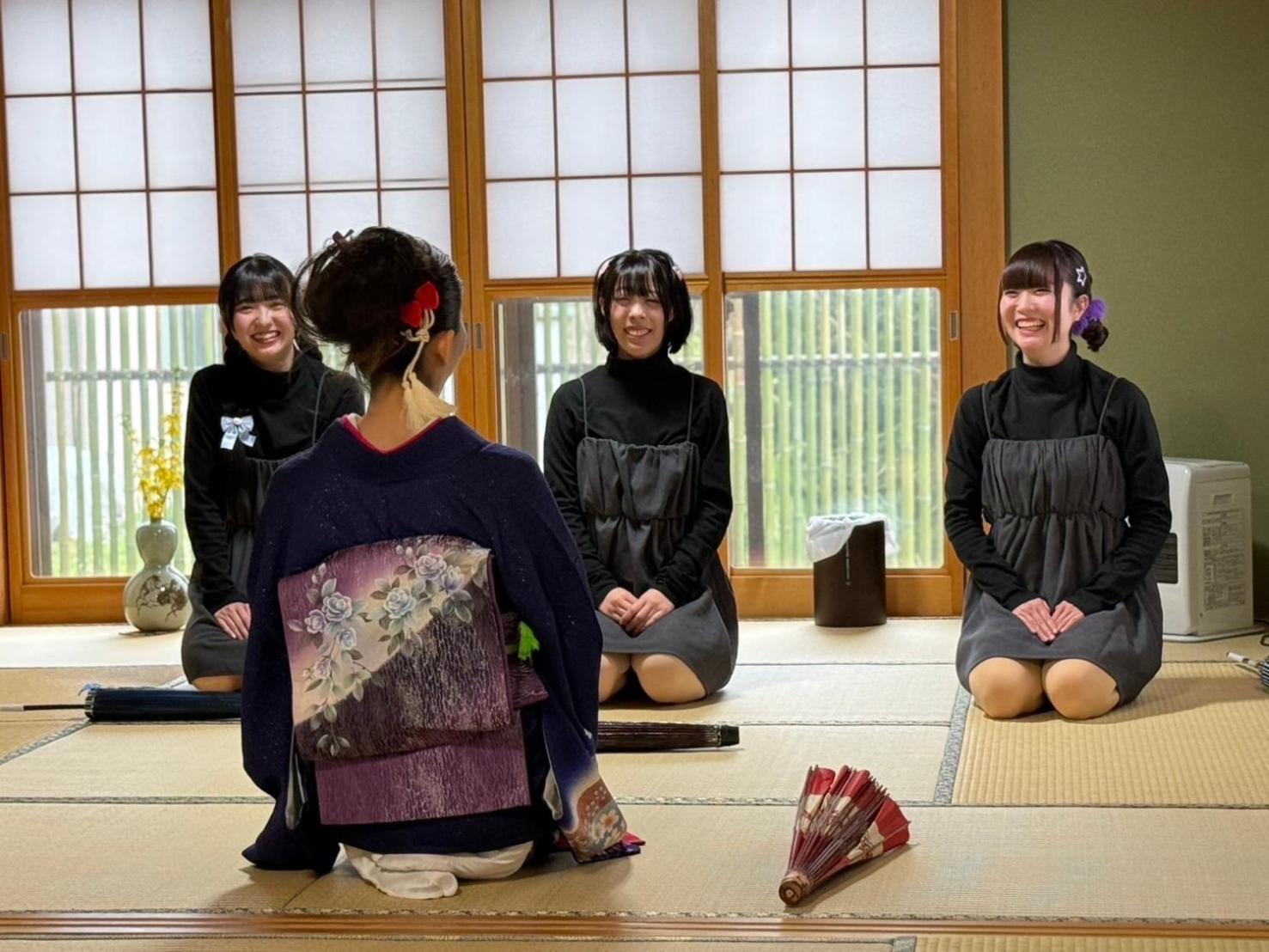 青森伝統芸能を楽しめる繭子の宿 Hachinohe Bagian luar foto