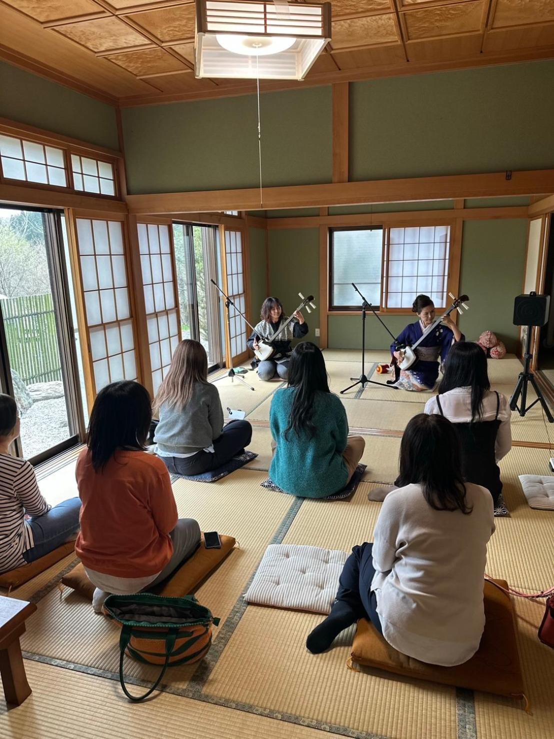 青森伝統芸能を楽しめる繭子の宿 Hachinohe Bagian luar foto
